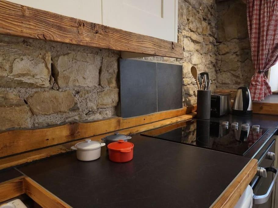 La Grange De Pimberty - Beautiful Apartments 27 Miles From Geneva Vailly Exterior foto