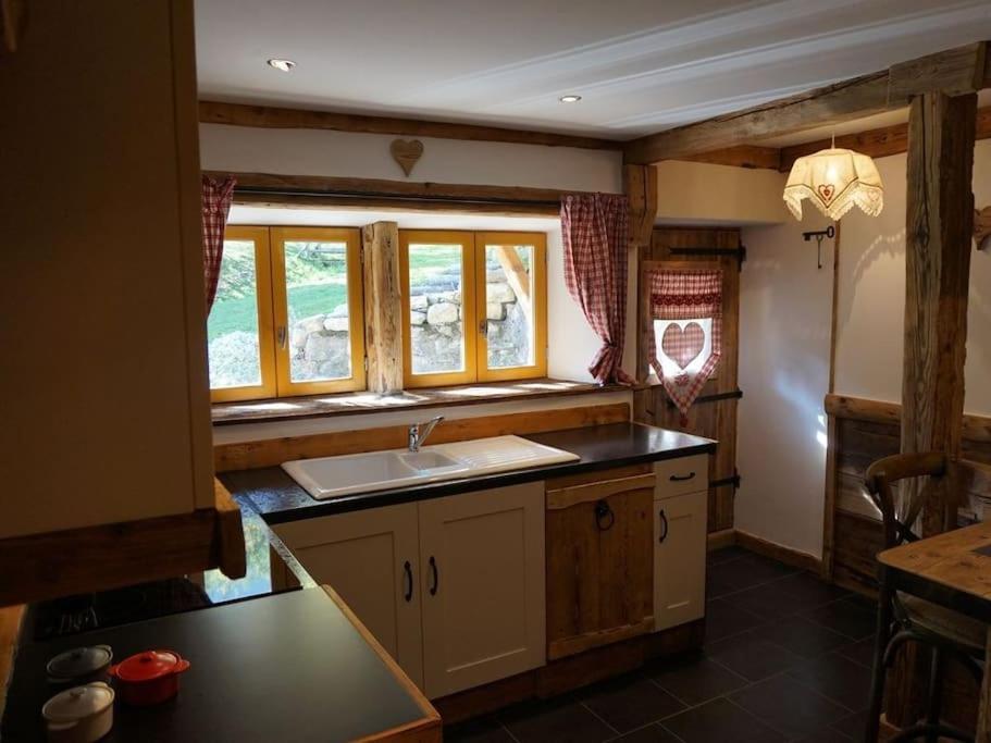 La Grange De Pimberty - Beautiful Apartments 27 Miles From Geneva Vailly Exterior foto